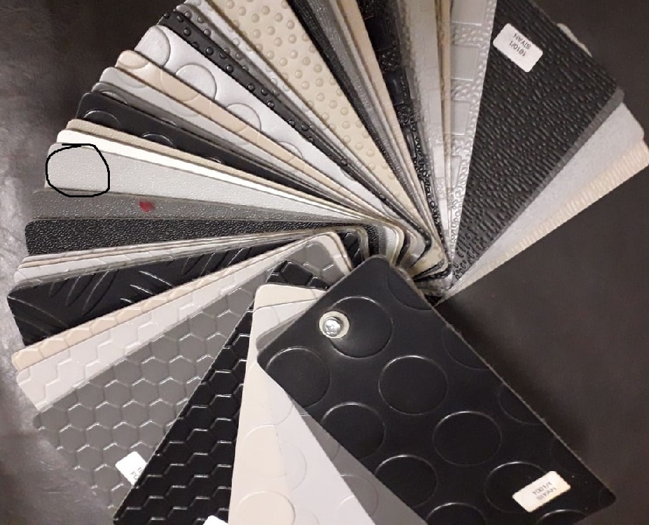 Paralı Muşamba PVC Oto Taban